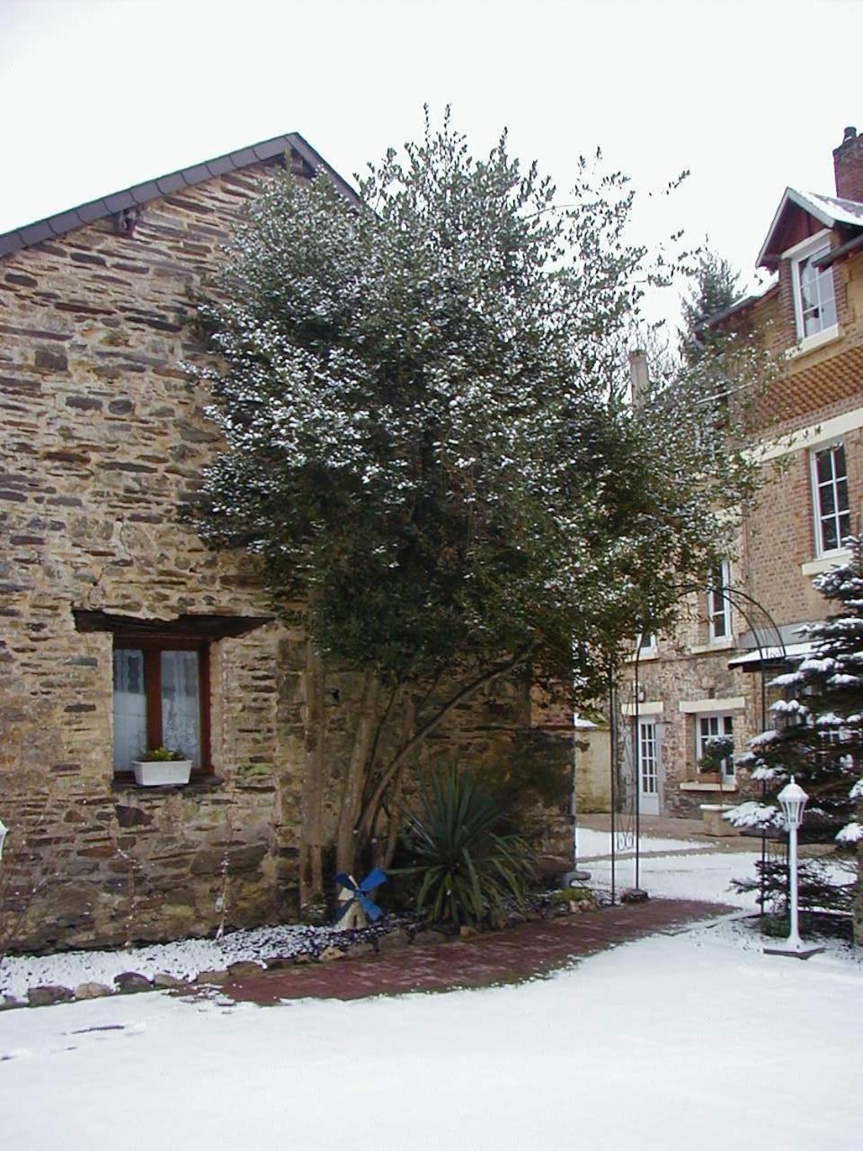 Hotel Ermitage Du Moulin Labotte Haybes Bagian luar foto