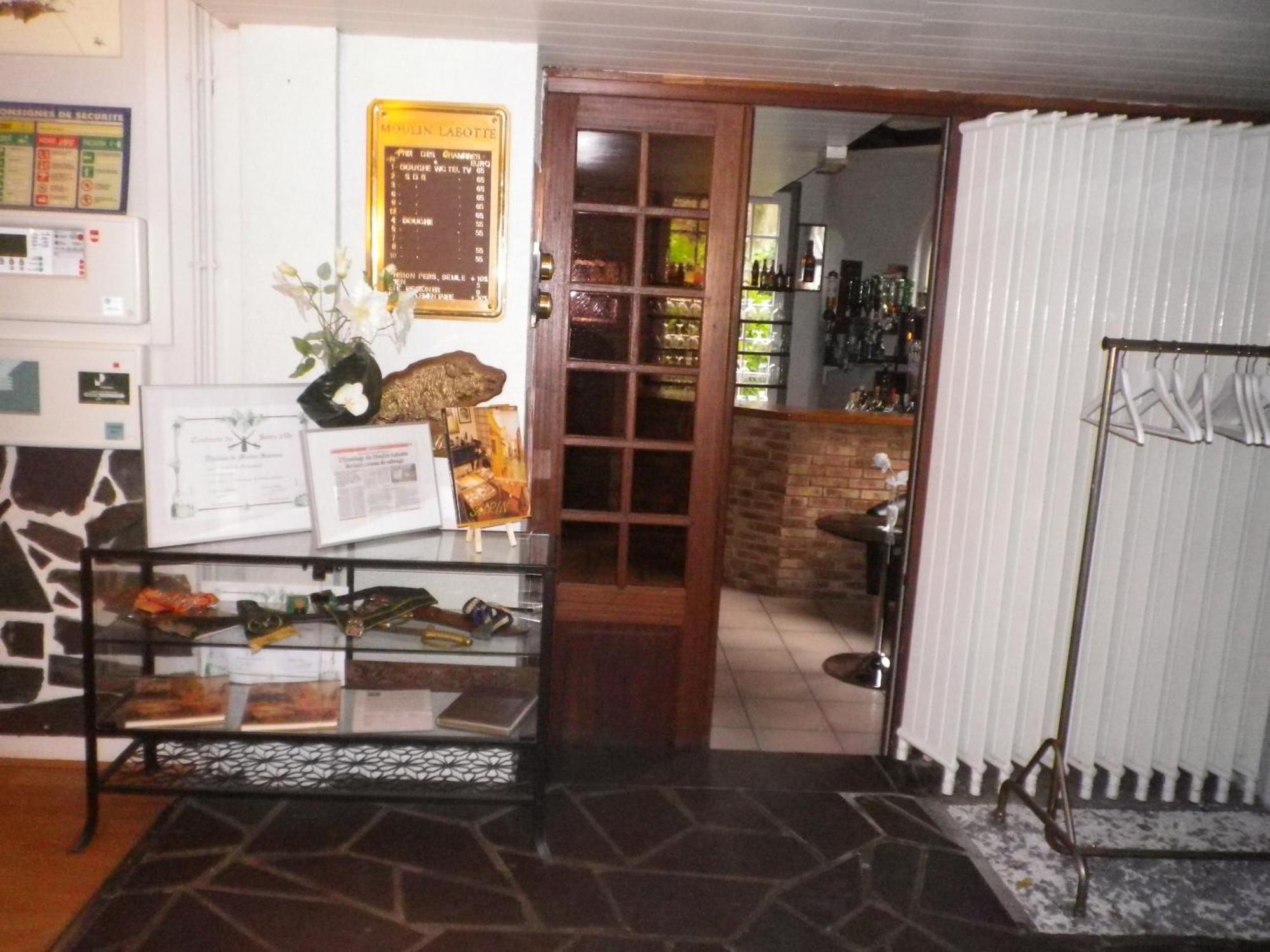 Hotel Ermitage Du Moulin Labotte Haybes Bagian luar foto