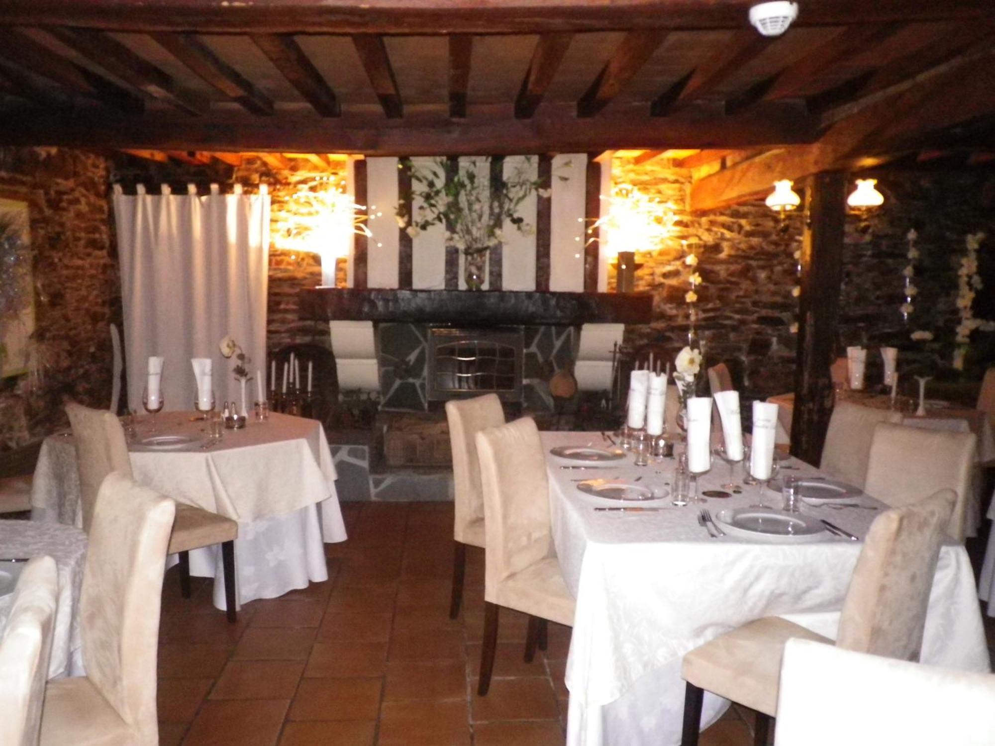 Hotel Ermitage Du Moulin Labotte Haybes Bagian luar foto