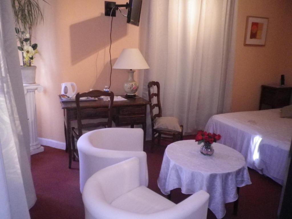 Hotel Ermitage Du Moulin Labotte Haybes Ruang foto