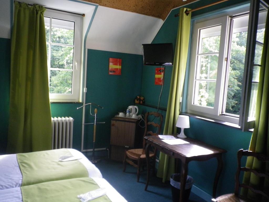 Hotel Ermitage Du Moulin Labotte Haybes Ruang foto