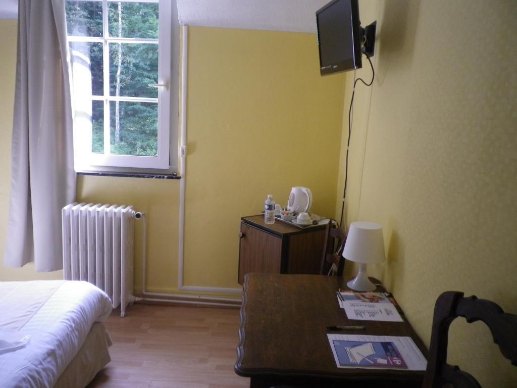 Hotel Ermitage Du Moulin Labotte Haybes Ruang foto